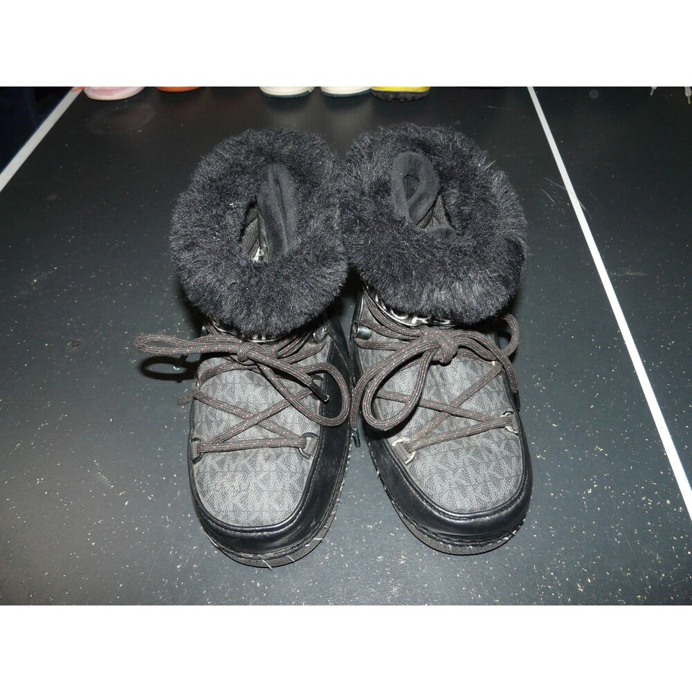 Michael Kors Zelda Monogram Logo Snow Boots w/ Faux Fur Black - Women's Size 6 - Picture 3 of 10
